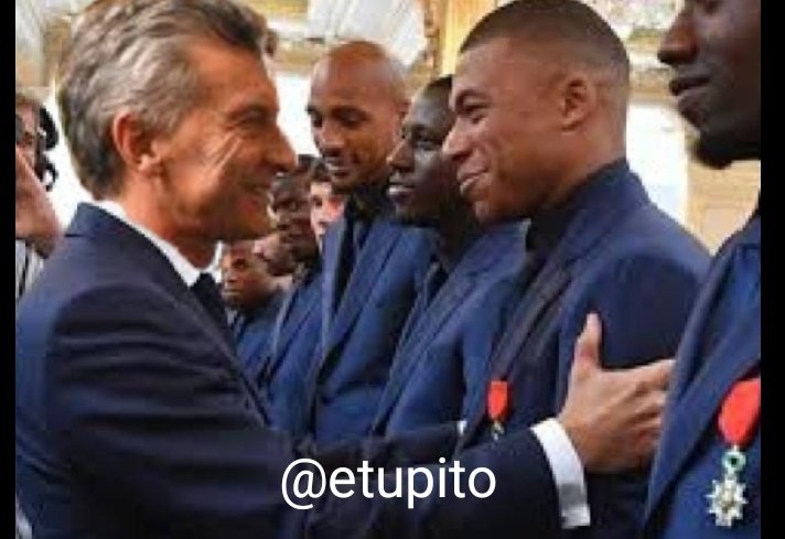 La última batalla contra #MacriMufa la damos entre todos.
Retwitt y que no se corte🤞
Vamos Argentina 🇦🇷