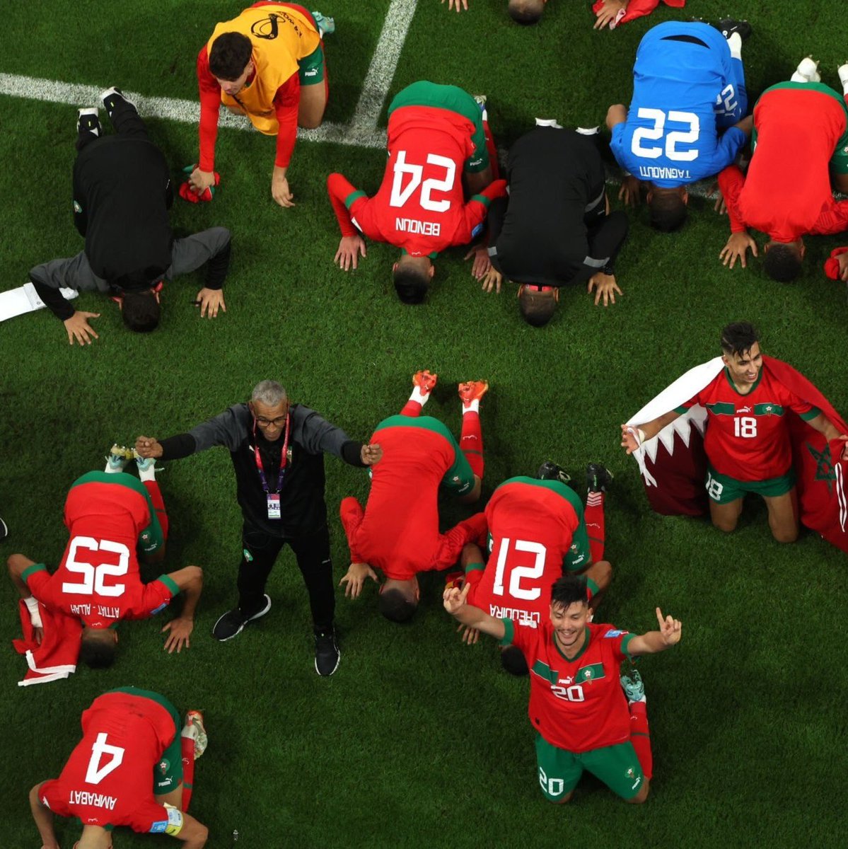 ivarmm's tweet photo. 🇲🇦 |  شكراً لكم

شكراً لمن جعلنا نحلم كعرب بتحقيق كأس العالم
أجمل وأفضل أداء عربي وأفريقي شهده التاريخ
المغرب تودع كأس العالم ورأسها مرفوع 🇲🇦❤️

أصبحتم قدوة لكل المنتخبات العربية.. https://t.co/5957IKTRN9