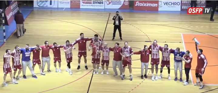 kellaroukos's tweet photo. σημερα ποιος σας πηδηξε ο Ολυμπιακος η τα ΙΕΚ?#OSFP #HANDBALLMEN https://t.co/bghIcCjgJP