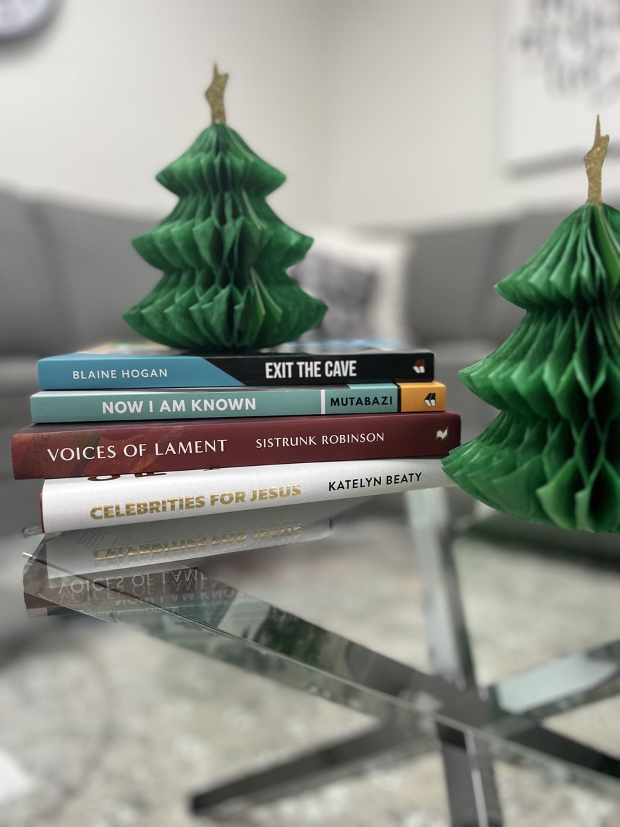 GrafMartin's tweet photo. We're giving away 4 of our favourite books from 2022—just in time for you to cuddle up with a hot cup of coffee (or tea!) by a warm, cozy fire this holiday season🎁🧦🎄*𝐒𝐞𝐞 𝐈𝐧𝐬𝐭𝐚𝐠𝐫𝐚𝐦 𝐩𝐨𝐬𝐭 𝐟𝐨𝐫 𝐝𝐞𝐭𝐚𝐢𝐥𝐬
#BakerBooks #BookGiveaway #ChristmasGiveaway https://t.co/nBMWz2dwRP