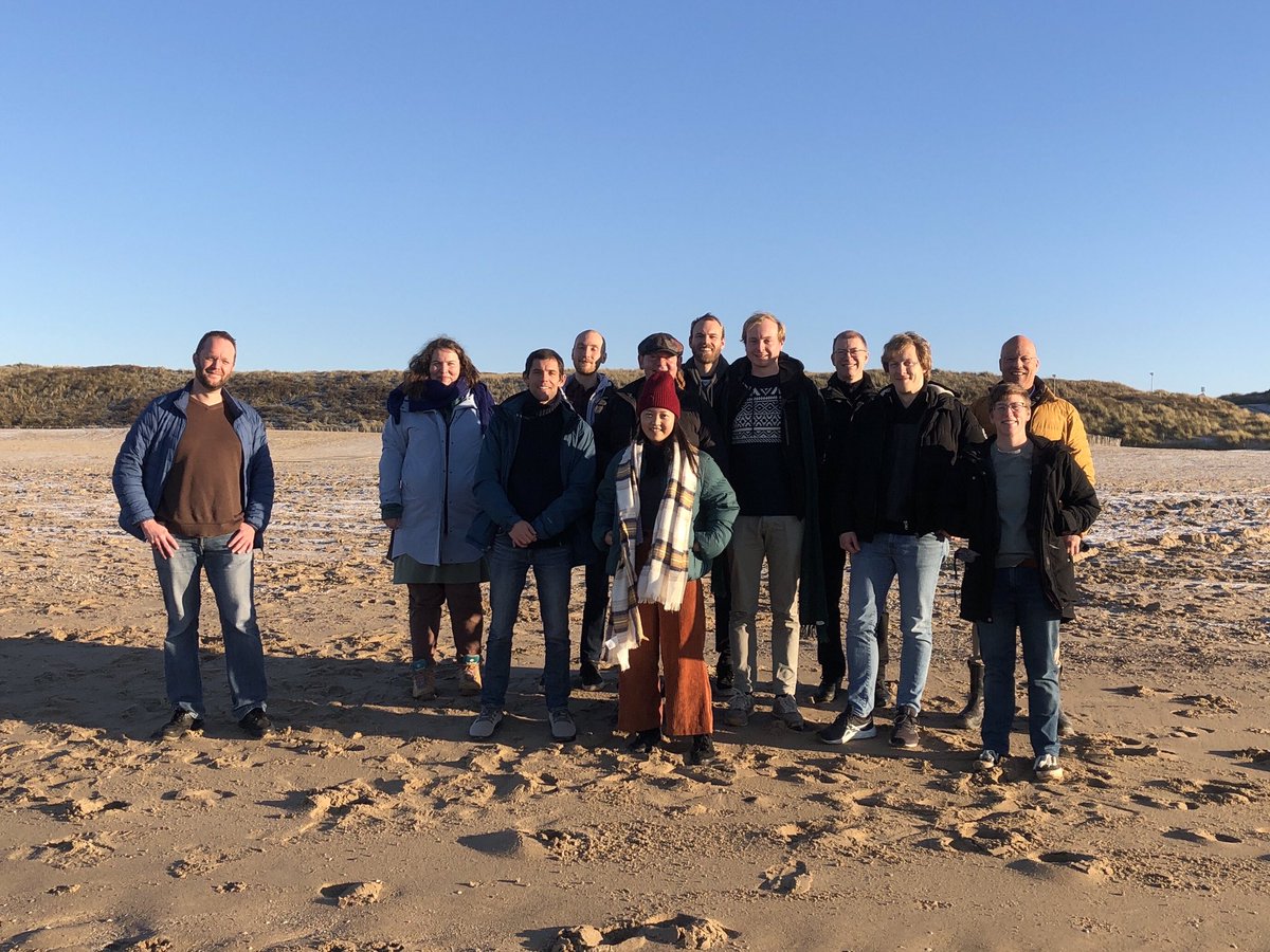 We had an inspiring day at the beach today ☀️. So many cool projects and breakthrough science in the pipeline! 🍄🌳🕸🦎🦠