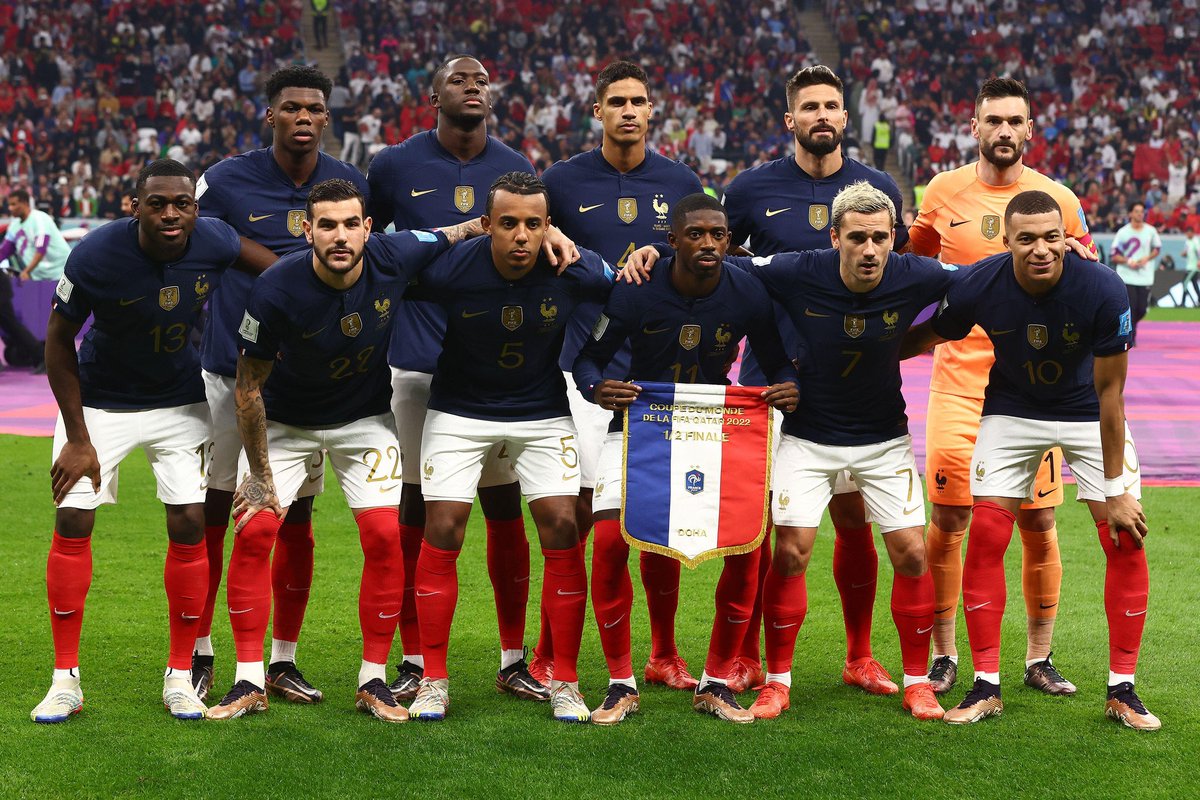 idextratime's tweet photo. FINALE #FIFAWorldCup
Minggu, 18 Desember

Argentina 🇦🇷 vs 🇫🇷 Prancis
Sepak Mula 22.00 WIB - SCTV

Siapa? 🏆 https://t.co/YNv3NMamUB
