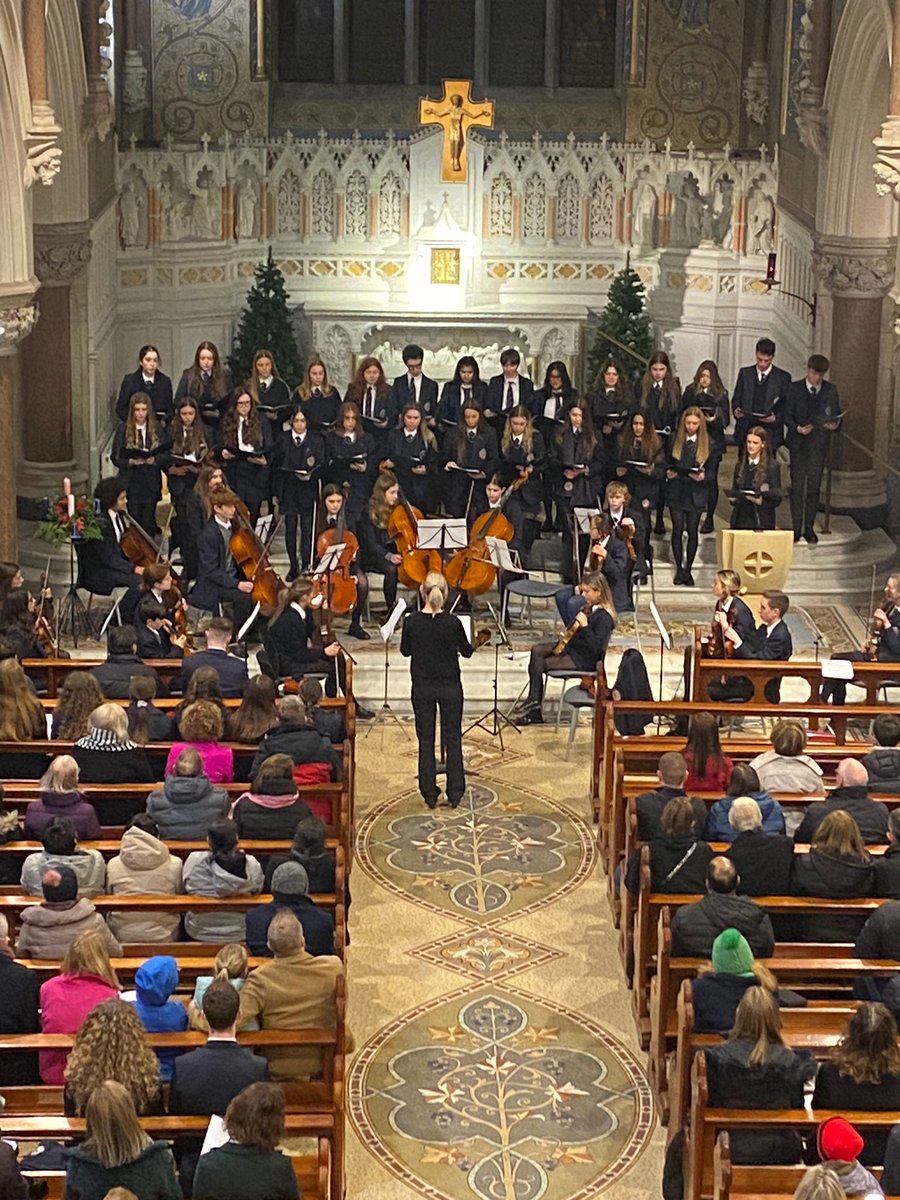 Wonderful Carol service delivered this evening  in Holy Rosary Parish by the fabulous Aquinas Students.  Congratulations.