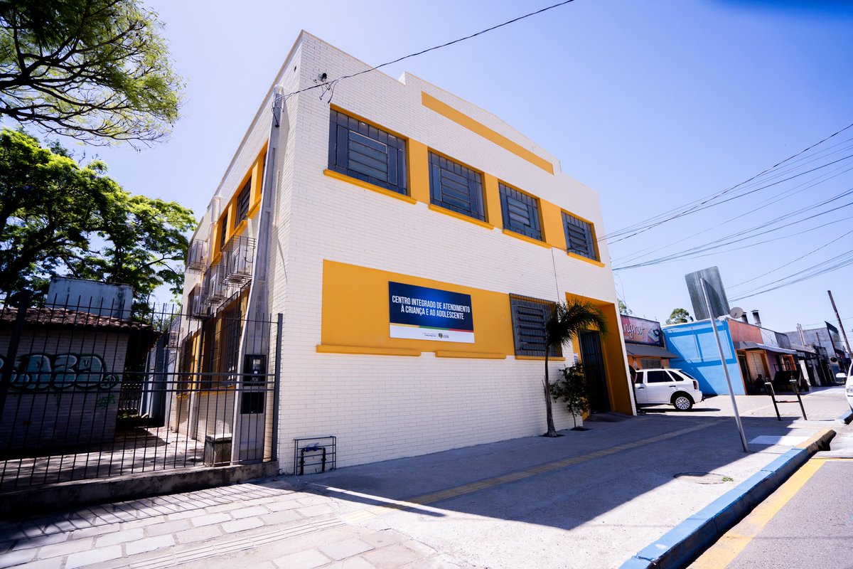 leo_pascoal's tweet photo. Inauguramos hoje o Centro Integrado de Atendimento à Criança e ao Adolescente de Esteio. Mais um dia histórico para nossa cidade! #PraFrenteEsteio https://t.co/vzDjNsVtyw