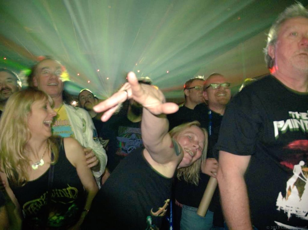 SkullPrint3's tweet photo. 5 years ago, making shapes 🤣🤣
Cheers to Mike Hood for the shot

#tshirt #tshirts #skullcat #skullprint #makingshapes #dancer #dance #gig #livemusic #lovelivemusic https://t.co/FDizbF7sE6