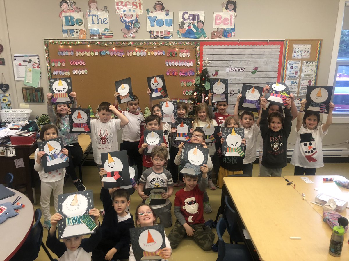 mstena_marie's tweet photo. It was Frosty Day at TES #snowmanfun https://t.co/FJLwgaKu1h