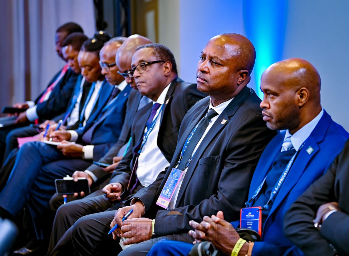 À Washington, SE Evariste #Ndayishimiye, Président en exercice de l’EAC, a participé, aux côtés de ses Homologues du Kenya, du Rwanda, de la Tanzanie, de l’Ouganda et de l’Angola, dans une réunion de consultations de haut niveau sur la situation sécuritaire à l’Est de la RDC.