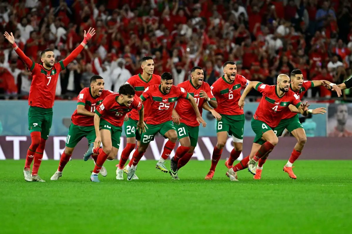 WSSPORT1's tweet photo. #WS_SPORT
شكراً للفخر للنصر. للأمل والعمل. لضحكات عمّت شوارعنا. وملئت بيوتنا. وأحيت هممنا. لدفئ الأمهات. وبهجة المفاجآت. للقتال والنضال والاستبسال. وحدتم الشعوب والقلوب. ورفعتوا الرؤوس قبل الكؤوس #المغرب تلعب على المركز الثالث السبت في مواجهة #كرواتيا
#Qatar2022 #MAR #marocco🇲🇦 https://t.co/akt22eZnoH