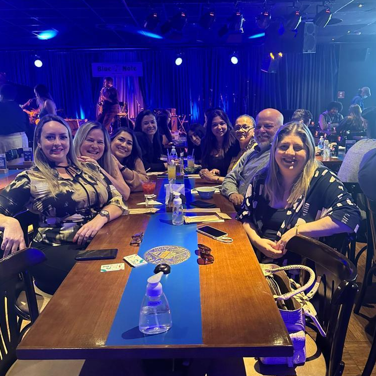 abatransformar's tweet photo. O time ABA se reuniu hoje, 14/12, para almoço de celebração do aniversário de Paulo Neves, CFO da Entidade. 

Desejamos saúde, felicidade e prosperidade ao Paulo e agradecemos por sua dedicação com a ABA.

#aba #aba2022 #aba2025 #weareaba💪 #abaacasadosanunciantes👊 https://t.co/PSiv9C72qS