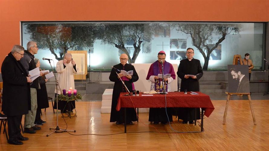 Sabato #10dicembre è iniziata la prima fase della causa di #beatificazione di Enzo Piccinini. È stato istituito il Tribunale presieduto dal Vescovo. Le parole di Davide Prosperi e quelle di monsignor Erio Castellucci bit.ly/Piccinini101222