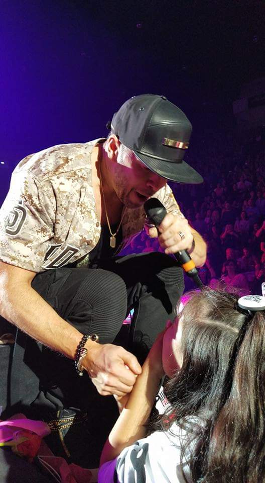 mommatricia's tweet photo. Happy 21st Birthday @KatieRuelas2 @DonnieWahlberg @dannywood can you give a Birthday shout out for this #BLOCKHEAD 🤖🤖🤖🤖 https://t.co/bpkbvqlXxW