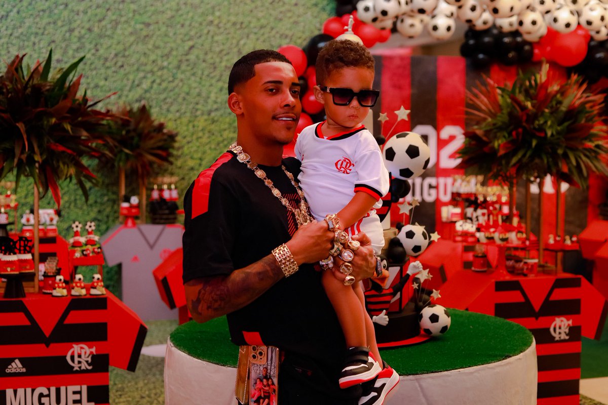 JAMAIS ABANDONE Quem sempre esteve ao seu lado , independente das circunstâncias 🤍