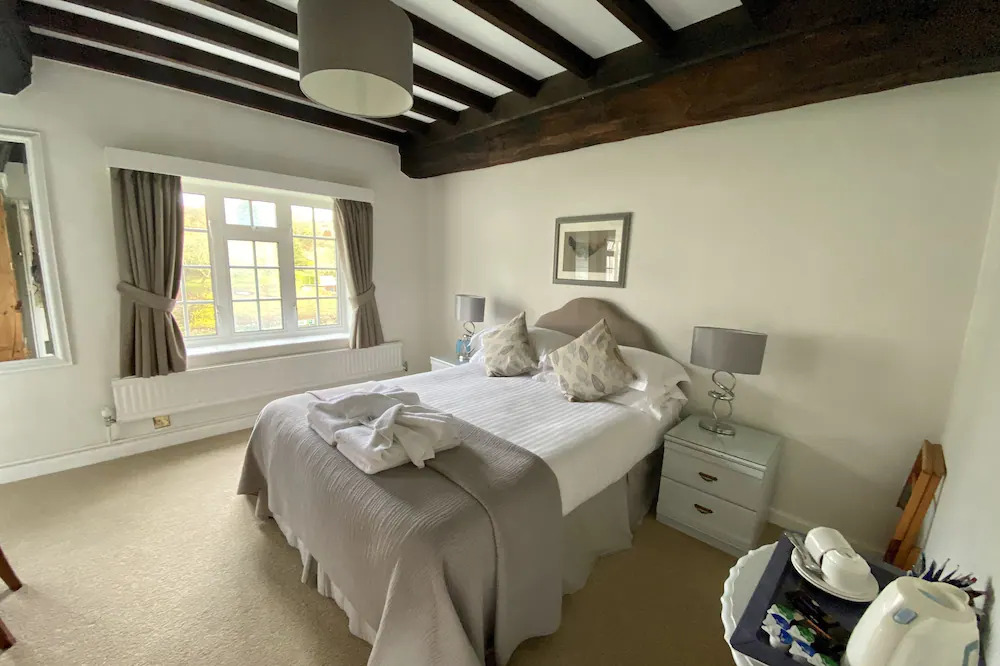 HomeFarmHotel's tweet photo. In keeping with the hotel all the rooms at Home Farm Hotel are individual in character and decor and vary in size from singles to large superior/family rooms. Perfect comfort for a weekend break or longer getaway!
#BeautifulDevon #VisitDevon #WinterGetaway #WeekendBreak https://t.co/i7ckdUJZNW