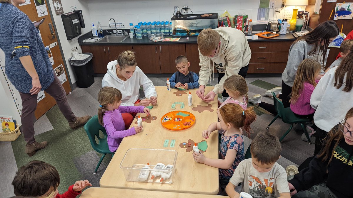 CoachBurb's tweet photo. Love coming down to interact with our preschoolers.  We were lucky to be able to help them with their project today.  @CCBisonPride https://t.co/cETMX1wSD2
