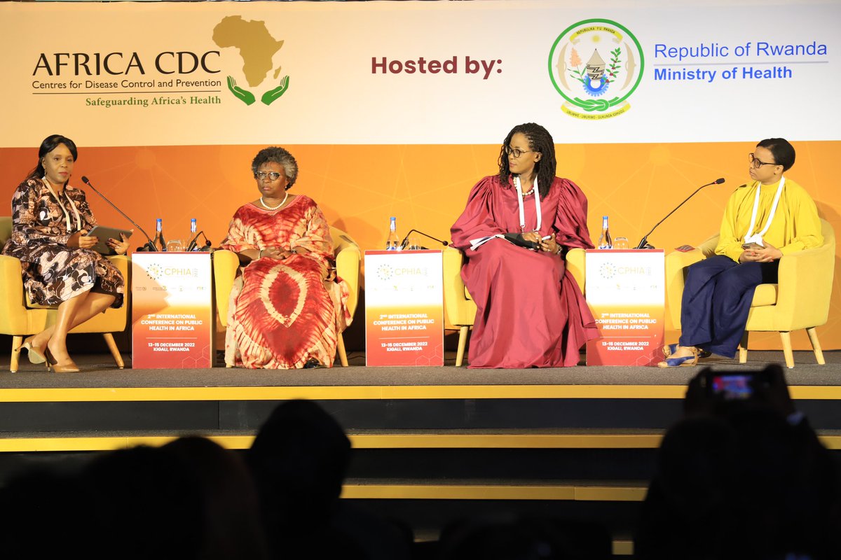 Chikwe_I's tweet photo. Powerful all-female plenary at #CPHIA2022 discussing how we should invest in the capacity training &amp; leadership development of women in global health

The potential of Africa cannot be realised without the strong positioning of women

Inspired today &amp; everyday by @VIhekweazu https://t.co/lgY8PHxhAe
