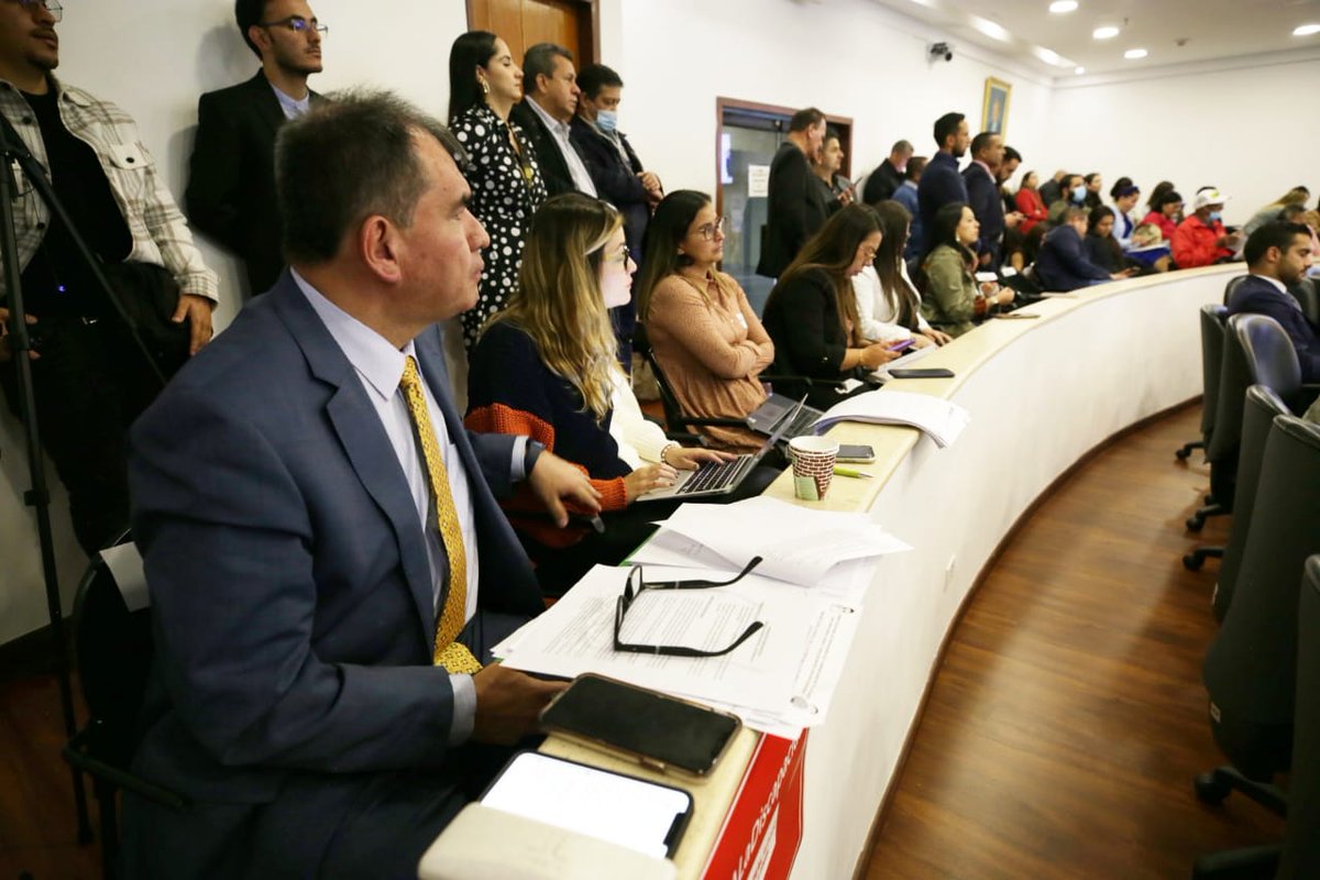 ICBFColombia's tweet photo. 🟢#AEstaHora hacemos presencia en el debate de control político citado por la @ComisionPrimera de la @CamaraColombia para analizar el panorama de atención a la niñez, adolescencia y juventud con discapacidad. Participamos @Mineducacion @MinHacienda, @MinSaludCol e @ICBFColombia https://t.co/Un3UBeh9HP