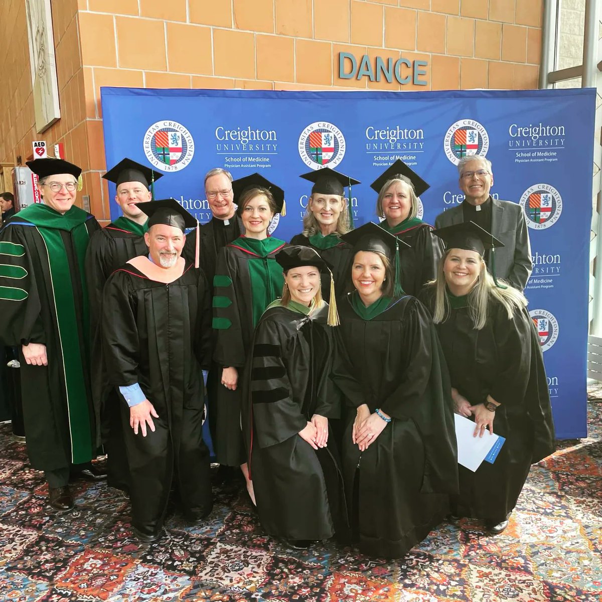 ruralPAkyle's tweet photo. It was an honor to accept the 2022 @CreightonPA Preceptor of the Year award this past weekend. My job is made easy when the quality of students are superior and the faculty are the best in the business. Proud to be a part of an amazing program. #JayPA #Preceptor https://t.co/IqW26Wcx6i
