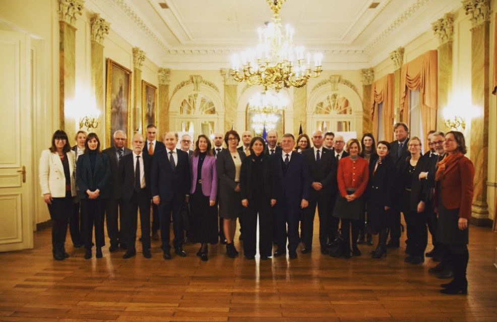 ItalyinBelgium's tweet photo. HOM’s breakfast hosted by Czech Embassy with Theodora Gentzis, General Secretary and Director General European Affairs @belgiummfa 🇧🇪
Thanks for interesting overview on #strategicautonomy #energy #sustainability #prosperity #securityandstability #paradigmshift🇪🇺
@italymfa https://t.co/qtYApN5eU0