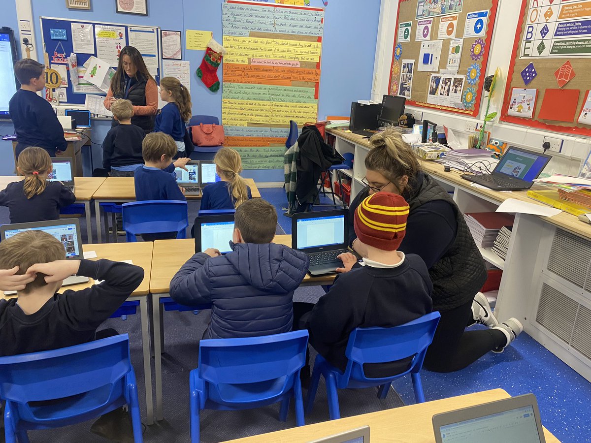 Foxes_RCP's tweet photo. Thank you @Y3Redgate for inviting us to your Christmas poetry workshop. We loved hearing all of yours poems which inspired us to have a go at creating our own 🎄#wecollaborate #RCPenglish https://t.co/vdqOmTstu1