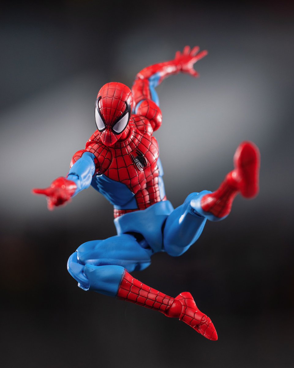 Here is a look at the Mafex Classic Colors Spider-Man.

#spiderman #peterparker #classicspiderman #mafex185 #amazingspiderman #spectacularspiderman #mafex #mafexspiderman #classiccolorsspiderman #disney #robgoesmarvel #marvellegends #marvel #marvellegendsfigures #toycommunity