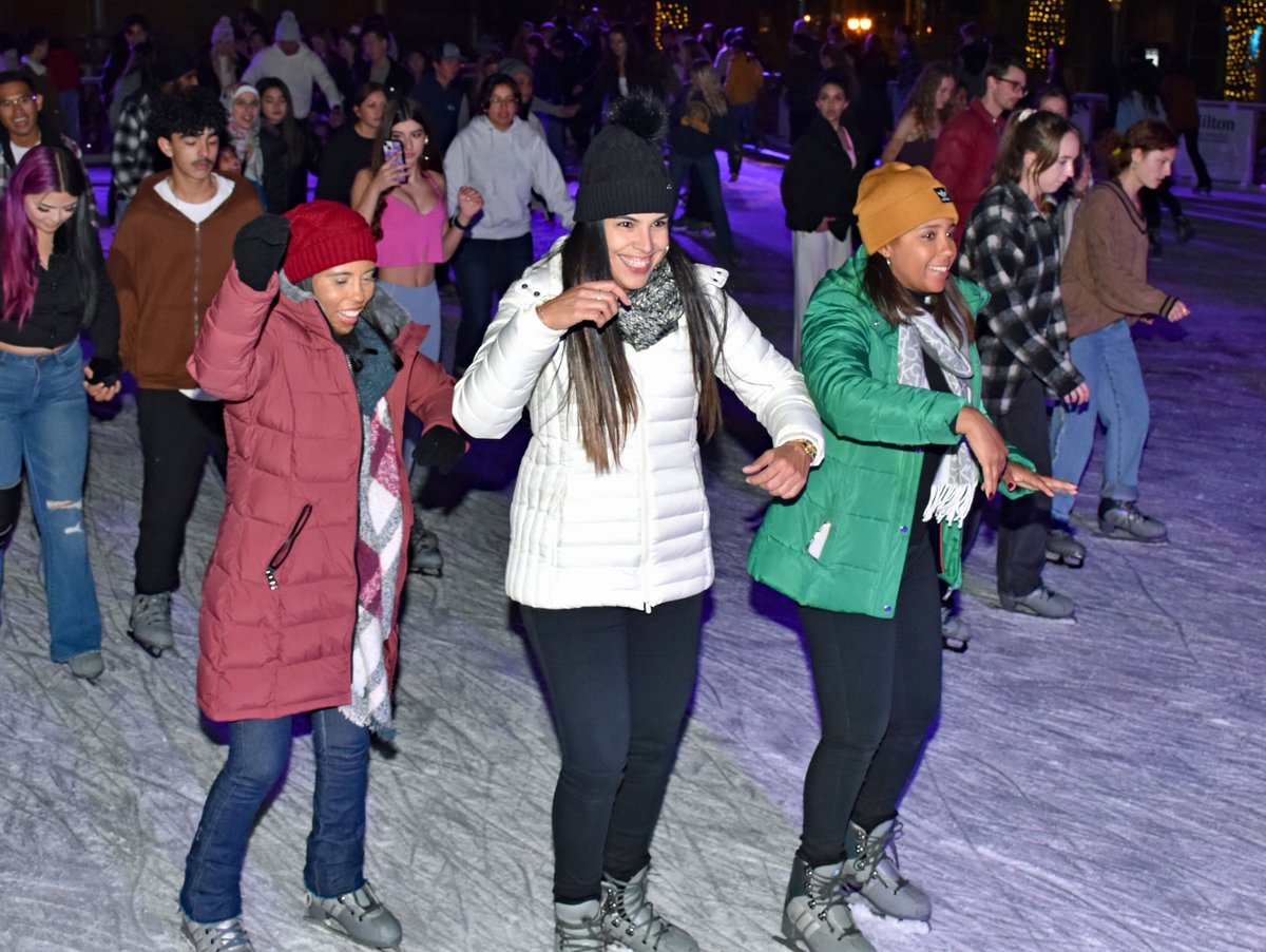 Union Square Rink tweet media