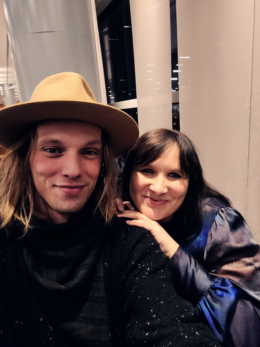 Nadine Bo tweet media