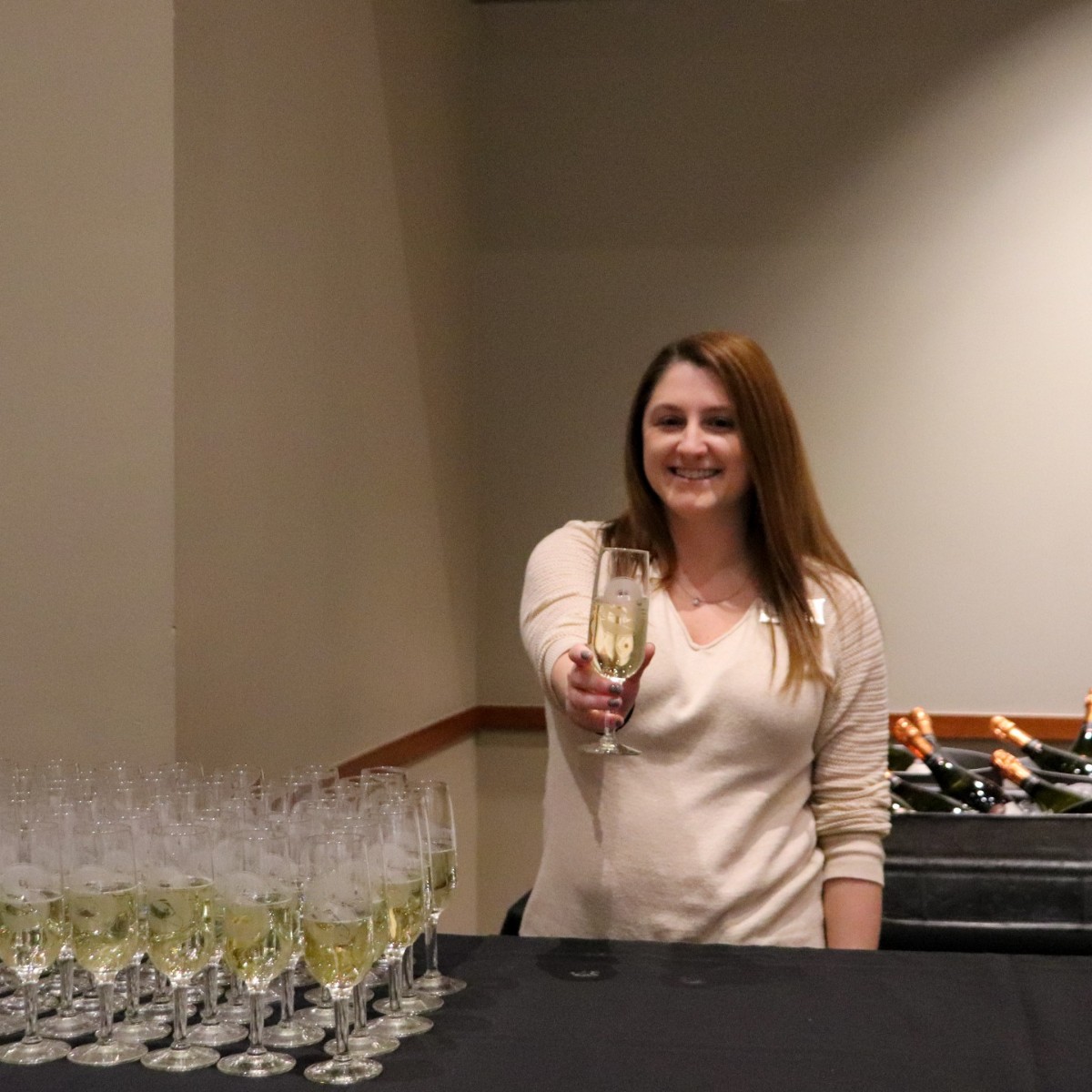 Stockton_edu's tweet photo. 🥂 Cheers to our December graduates! 🥂 Last week's #GradToast had food, fun, prizes and heartwarming words of encouragement for our Ospreys leaving the nest. 💙 https://t.co/2EkyALsqPr