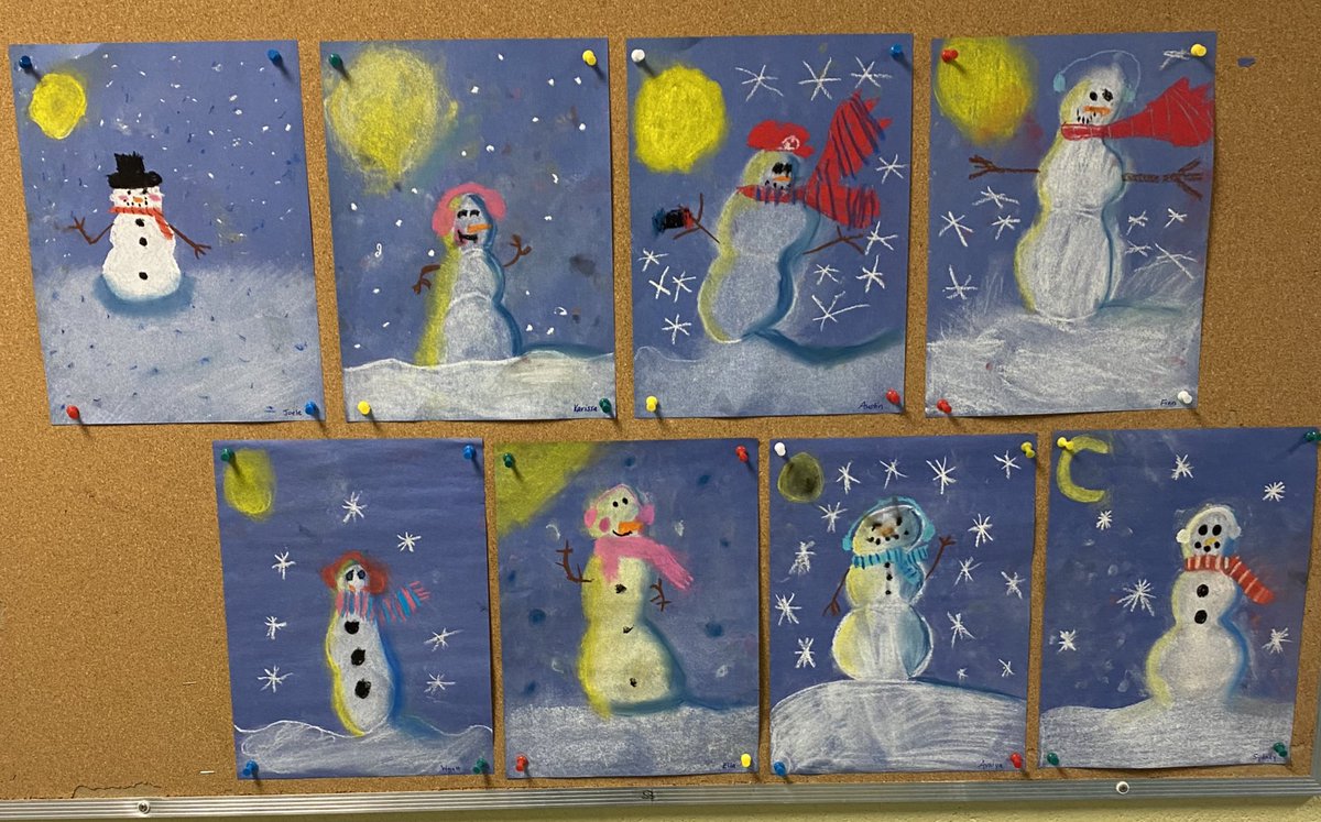 Regardez nos œuvres “les bonhommes de neige pendant la nuit”. Si belle! 😍☃️❄️🌕 <a href="/HTE_K4/">HTEK4</a> <a href="/NLESDCA/">NLESD</a>