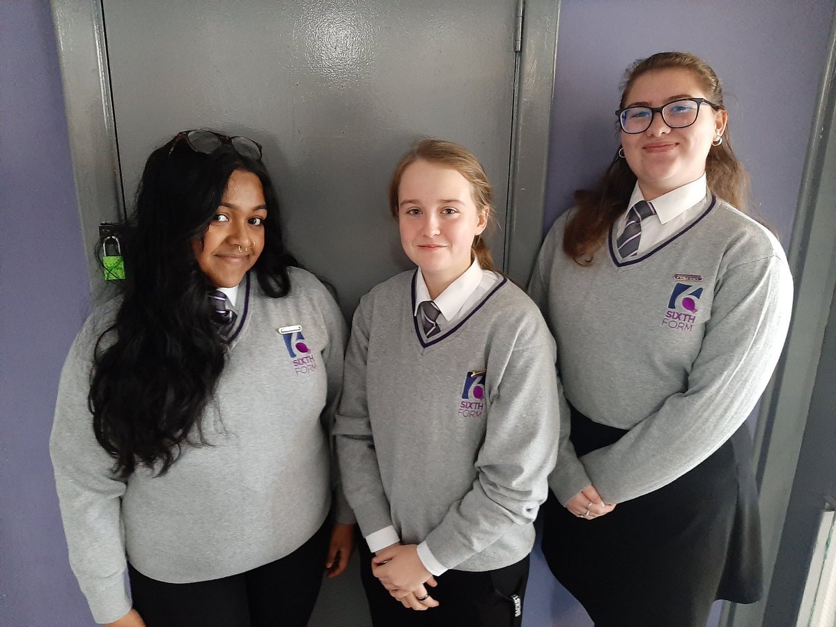 <a href="/Cant_sixthform/">Cantonian Sixth Form</a> proudly introduce our Year 13 Lead Prefect Seren and Year 12 Prefects Amirah, Holly and Amy <a href="/cantonianhs/">Cantonian High School</a> Congratulations on your new positions. 👏