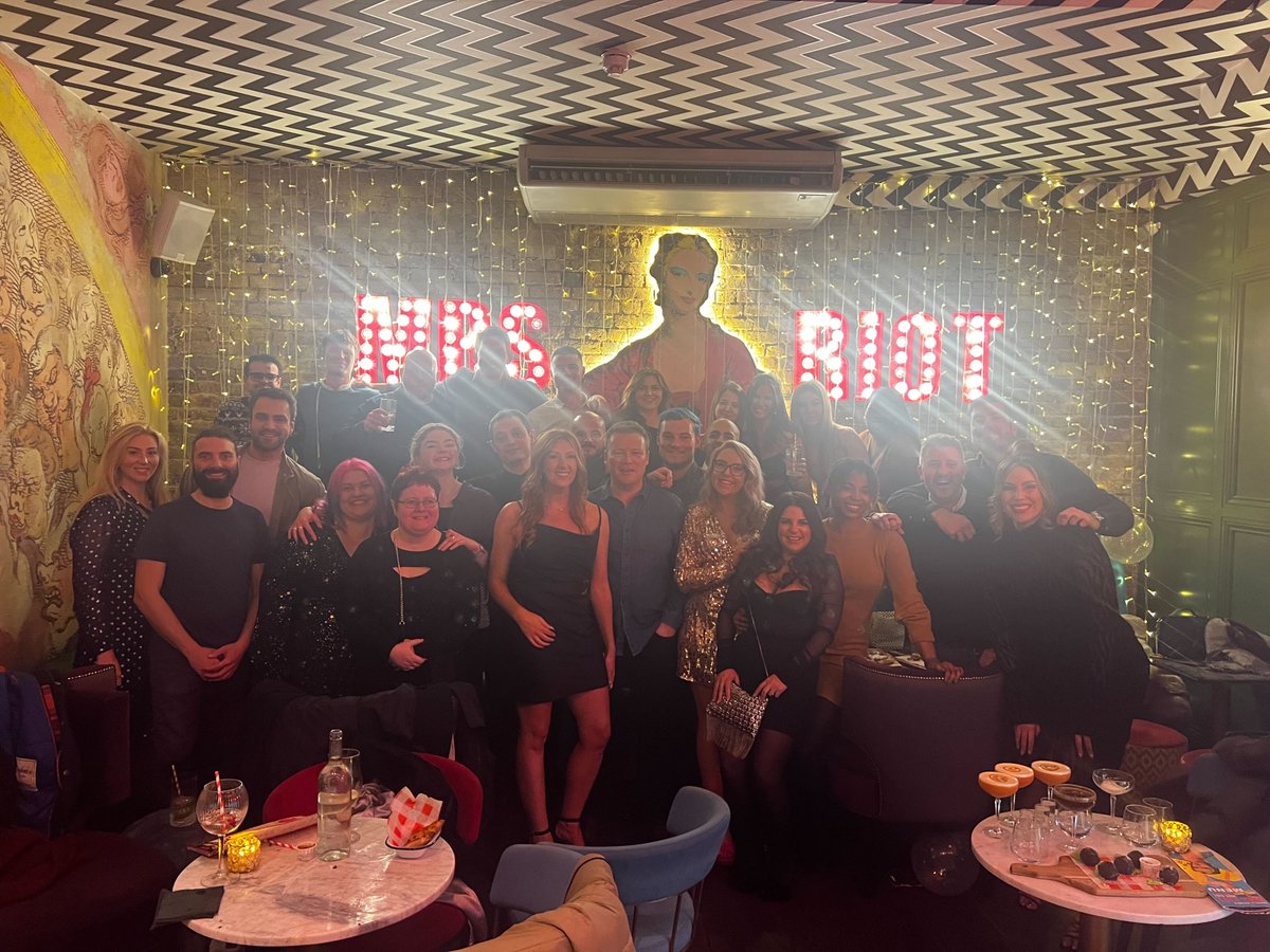 Full Comms. tweet media