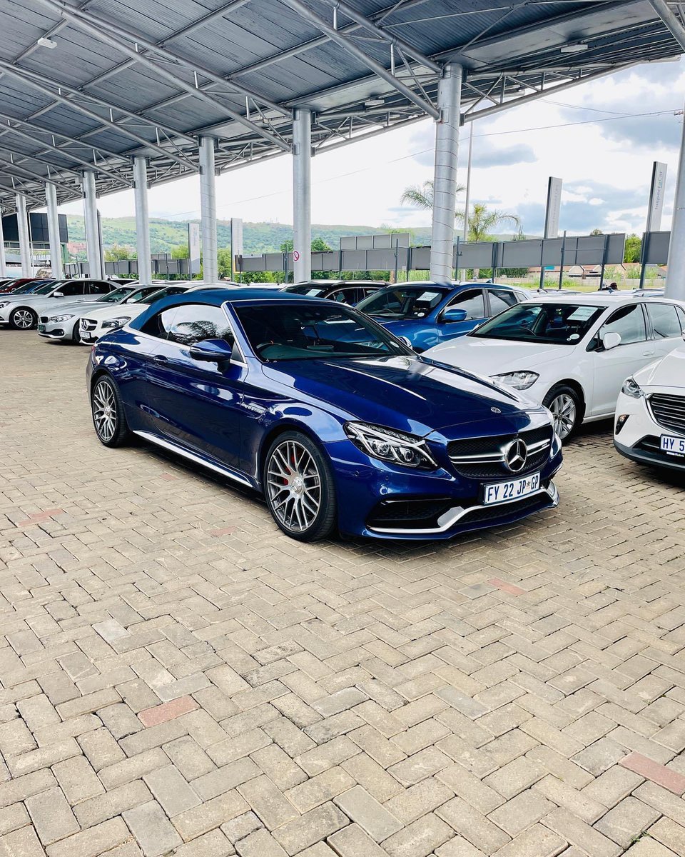 Hemtonick_'s tweet photo. 😮‍💨💙

Selling for R999,995 https://t.co/6A1H0J4HYP