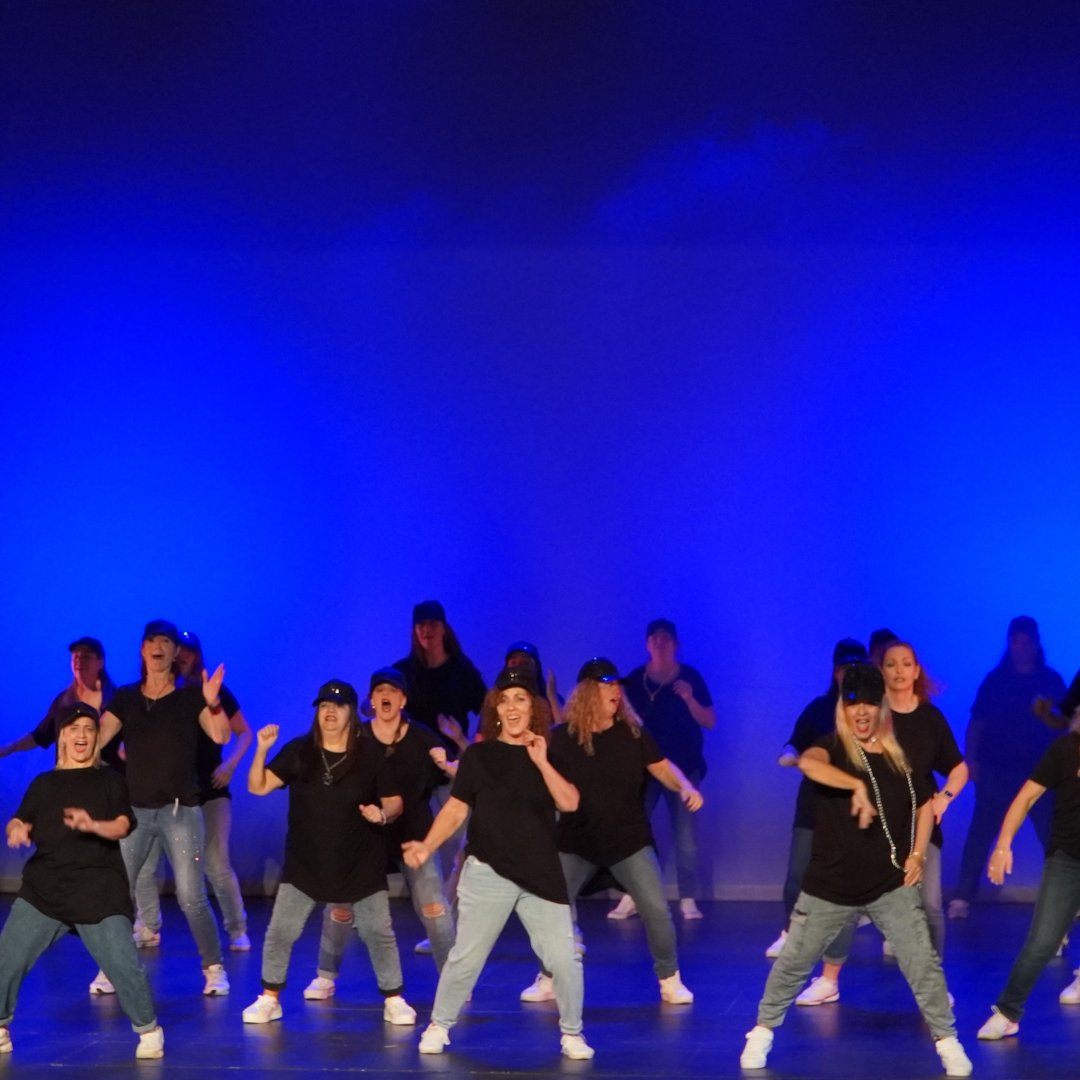 as_ilovedance's tweet photo. 📸 ¡Ya están disponibles todas las imágenes de nuestro festival, 'Christmas Dance Festival 2022'! 

👉 Descúbrelas en nuestra web: https://t.co/y9GZK8zFmT

¿Necesitas ayuda?
📩 Mensaje privado en redes sociales.
📧 E-mail: as.ilovedance@gmail.com https://t.co/gp8NdjHZkx