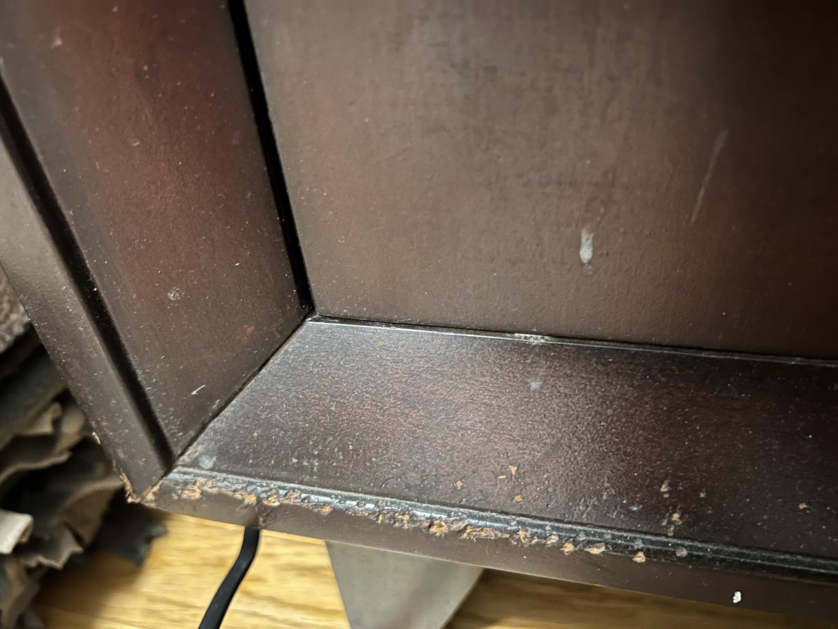 RCUNYC's tweet photo. Hired @Clutter to move and store furniture for 1 year. Hiring Clutter was a huge mistake, I’m sharing just a few photos of the badly damaged items returned. Clutter actually blamed us although they packed the items. We bought their insurance, it was useless. AVOID! https://t.co/p5rX3c1VcN