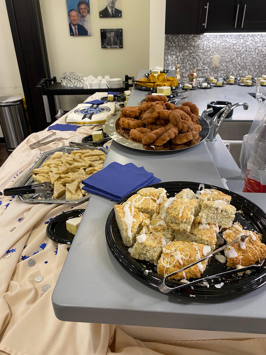 OaksatBelmont's tweet photo. This week residents and staff celebrated 25 years of Trilogy! We indulged in donuts, cake, danishes, sparkling grape juice and good company! Here's to 25 more! #WhyITrilogy #TrilogyLiving #TrilogyWay https://t.co/BbD8W1Evy4