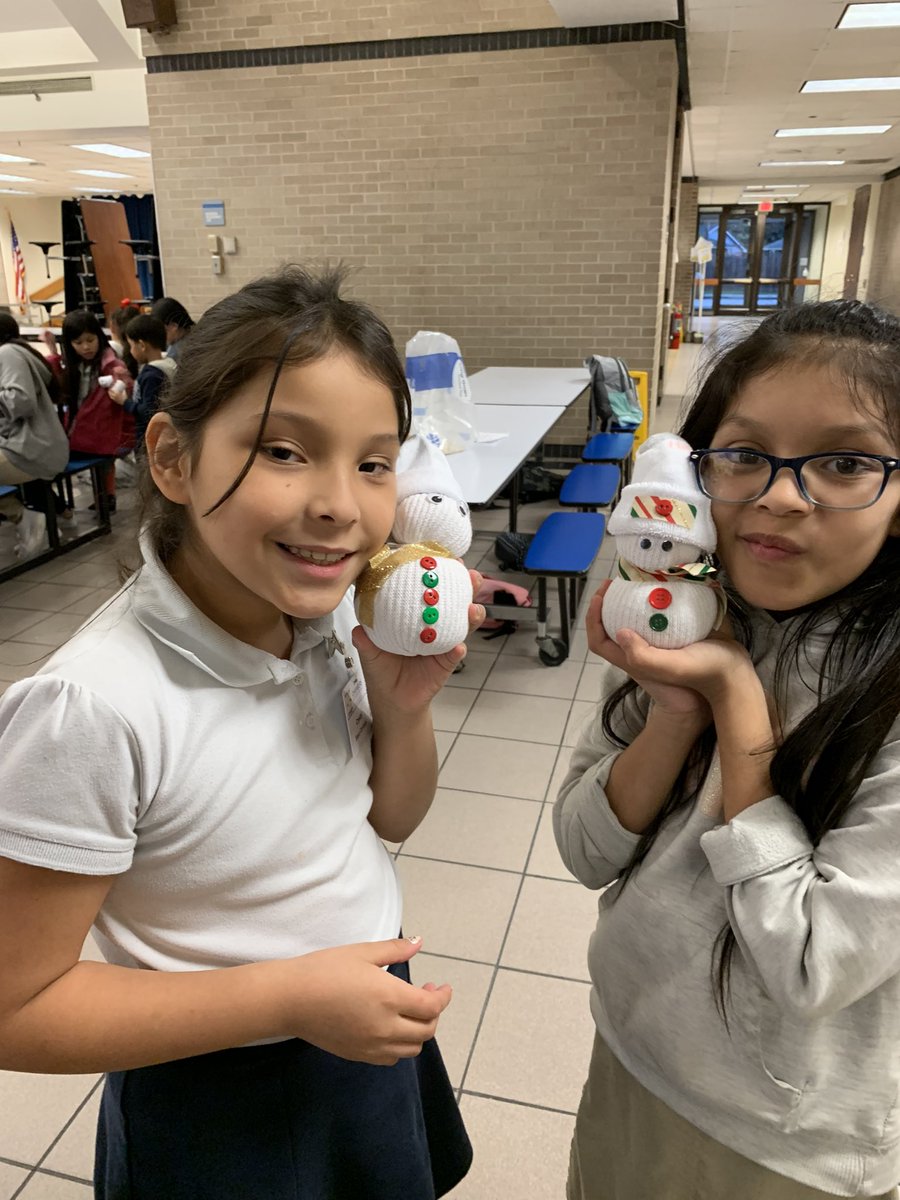 Winter Wonderland in CIA is off to a great start! The students thoroughly enjoyed making their rice-filled sock snowmen yesterday! Thanks to CIA teachers, Ms. Armstrong, Mr. Elonu, Ms. Harris, Ms. Nguyen (volunteer), and Ms. Ortiz (student assistant) for your patience!