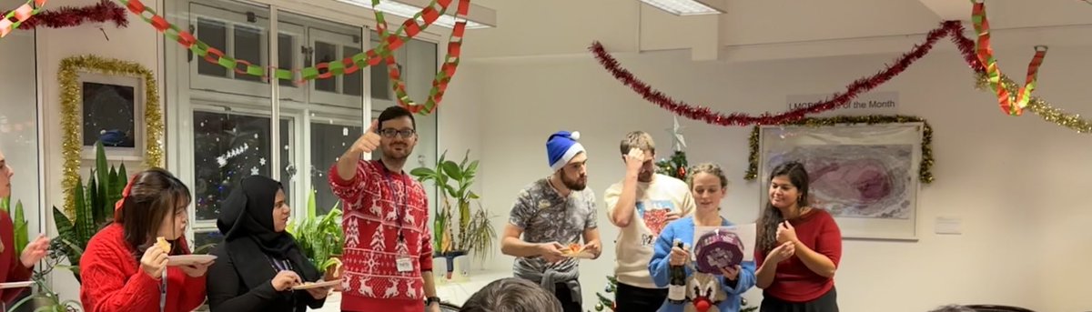 giulia_casal's tweet photo. Labathon at the @LMCB_UCL 🥳🎄 https://t.co/KtpVhf30ye