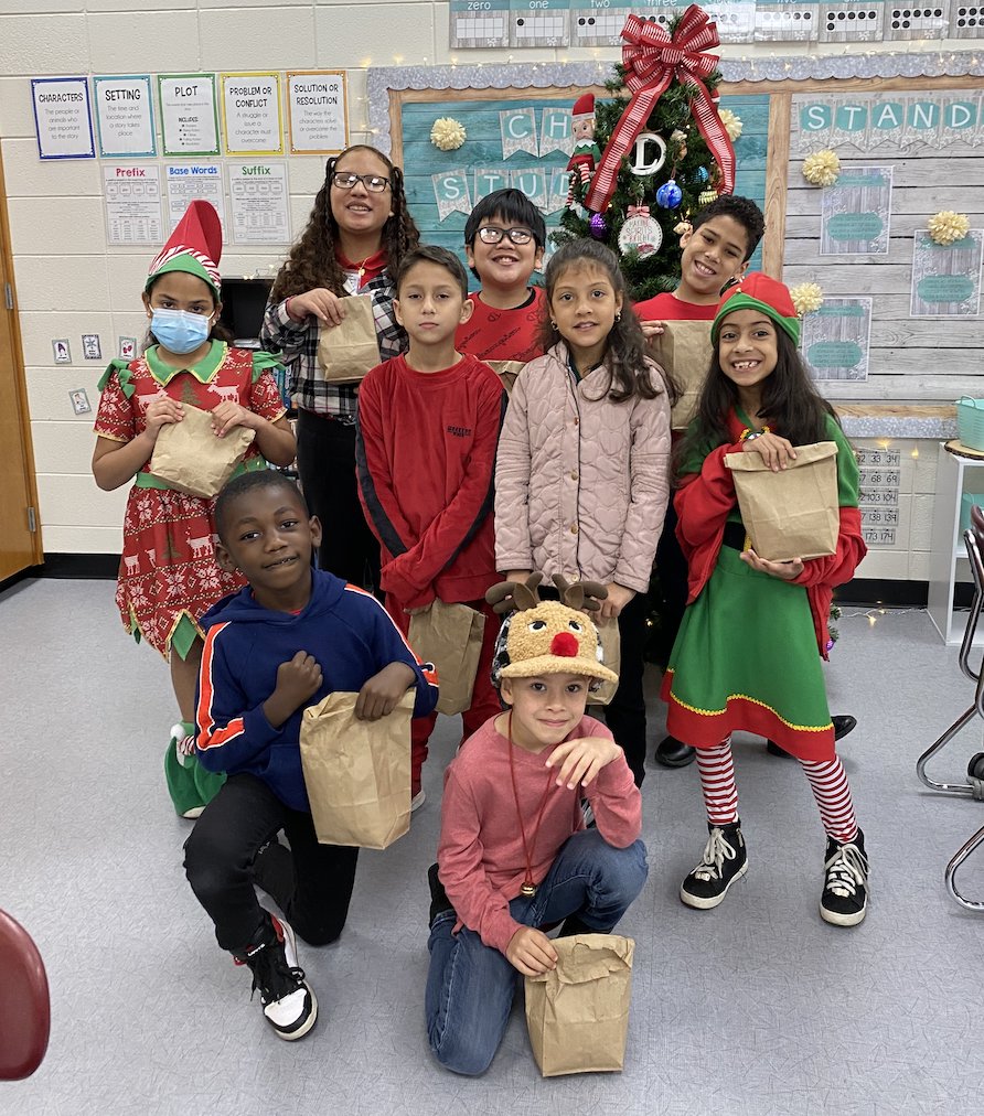 MrsLP_tce's tweet photo. We did a little recipe writing and executing of beginning level culinary skills today in class. We learned how important it is to follow the steps! #ITeachESOL #TheFutureIsOurs https://t.co/xp9JZp0JTy