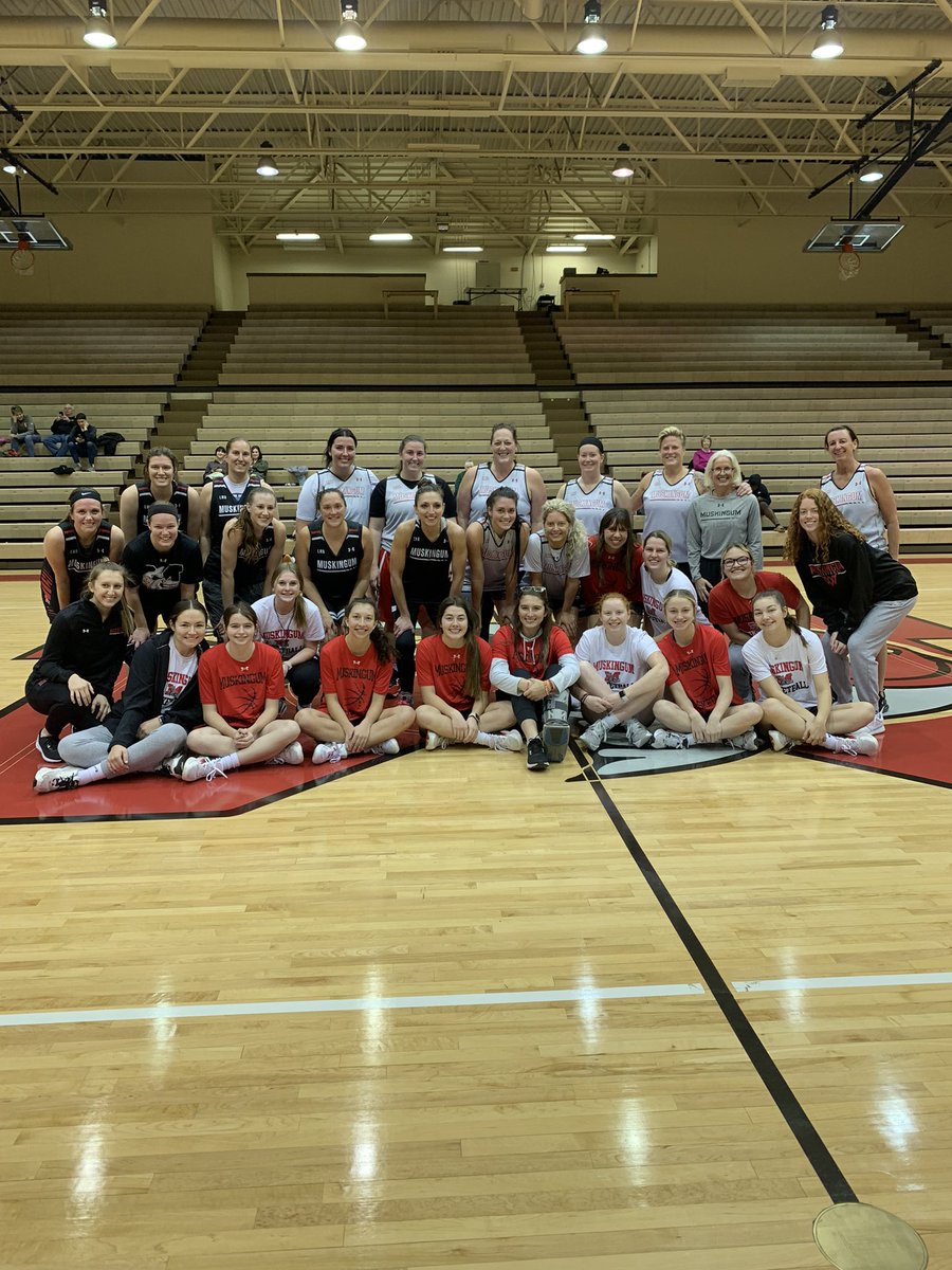MuskingumWBB's tweet photo. Reminiscing on what a great time we had this past Saturday for our alumni game!! Always great to have previous Muskies back on our campus, and even better when they gave us an exciting game to watch! #DefendTheM https://t.co/YbKr6Ns4wI