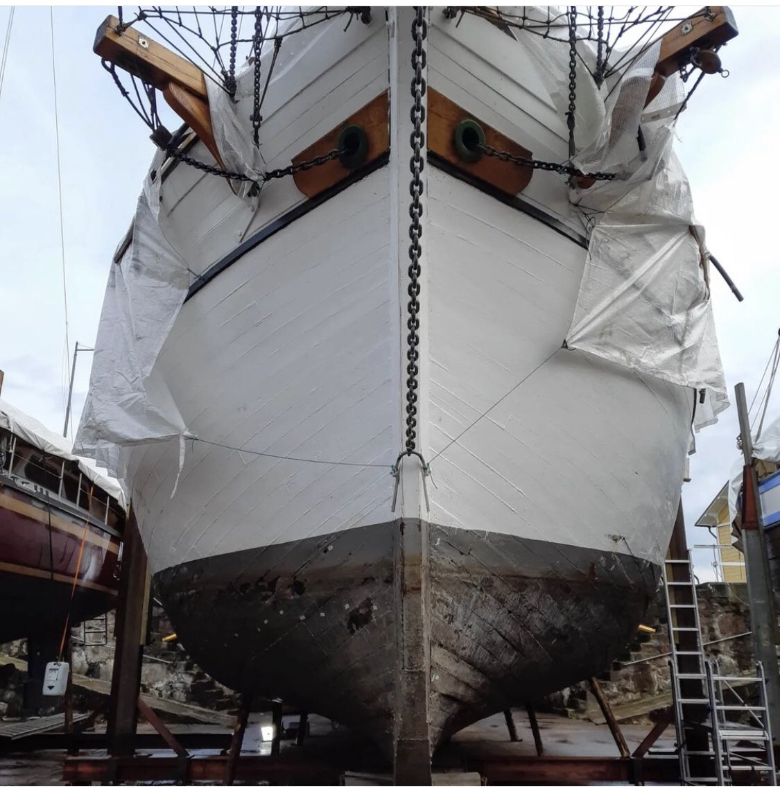 Idag har <a href="/Sjohistoriska/">Sjöhistoriska</a> godkänt årets sista utbetalningar av Fartygsstödet till särskilt kulturhistoriskt värdefulla fartyg. Det här innebär att nu välkomnas nya ansökningar om stöd fram till 31 januari

Bild 1 - Amber
Bild 2 - Mariefred
Bild 3 - Mina

▶️ sjohistoriska.se/fartyg-kulturm…