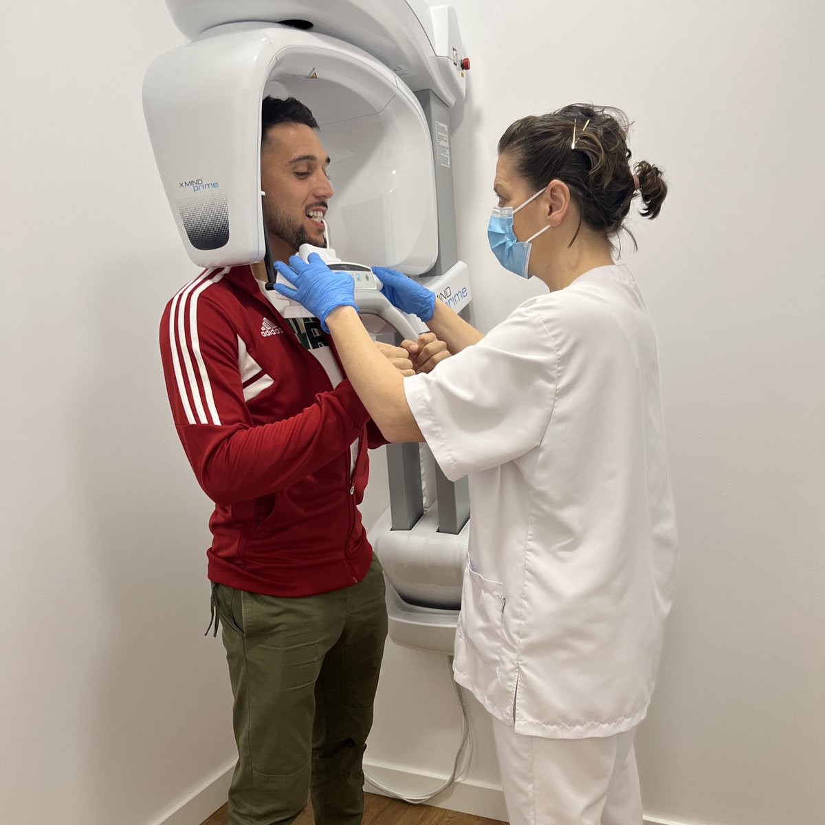 realmurciacfsad's tweet image. EMPRESA | 🦷 Nuestro jugador de la primera plantilla @MarioSF7 ha visitado a nuestra clínica dental @an_dental 

❤️ ¡Visita la clínica de los murcianistas!