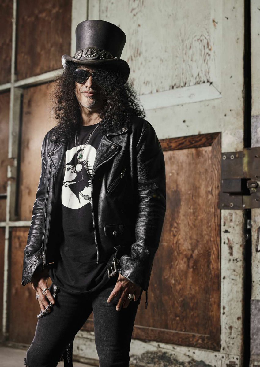 SlashArmy_ARG's tweet photo. Slash en los Studios 60 de Los Angeles durante la sesión promo para el álbum '4' ⚡🎩

📸: Austin Nelson
•
•
•
#slash #smkc #smkcphotoshoot #slashfeatmyleskennedyandtheconspirators #rnfnr #gibson #studios60 @_studios60 #losangeles #california #smkc4 #slash4 #photography https://t.co/XFk8PHD3Jh