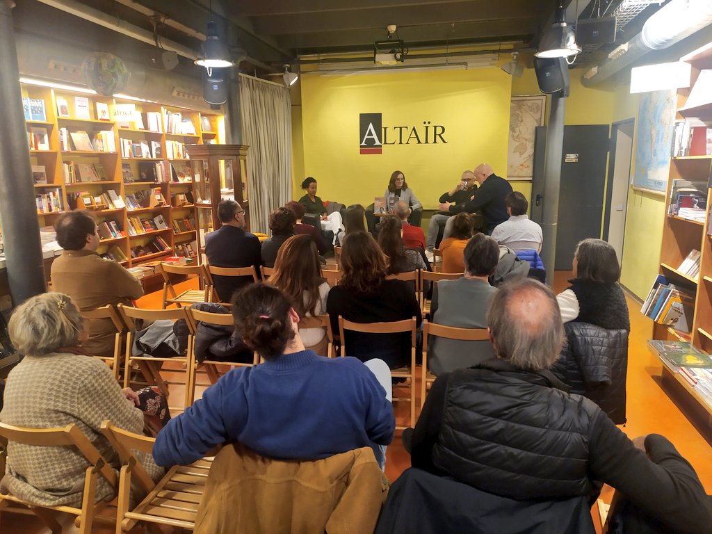 altairviatges's tweet photo. Tarda africana al #FòrumAltaïr amb el col·loqui 'Assaig, ficció i realitats africanes' a càrrec de @ferran_guallar, @ennatuhun i Xènia Pérez!

📚 'La part salvatge' (@Ed_Empuries): https://t.co/hRYrJchkDX

📚 'Fusta d'eucaliptus...' (@NavonaEditorial): https://t.co/NBuVRAU7C3 https://t.co/YftT9Ok08A