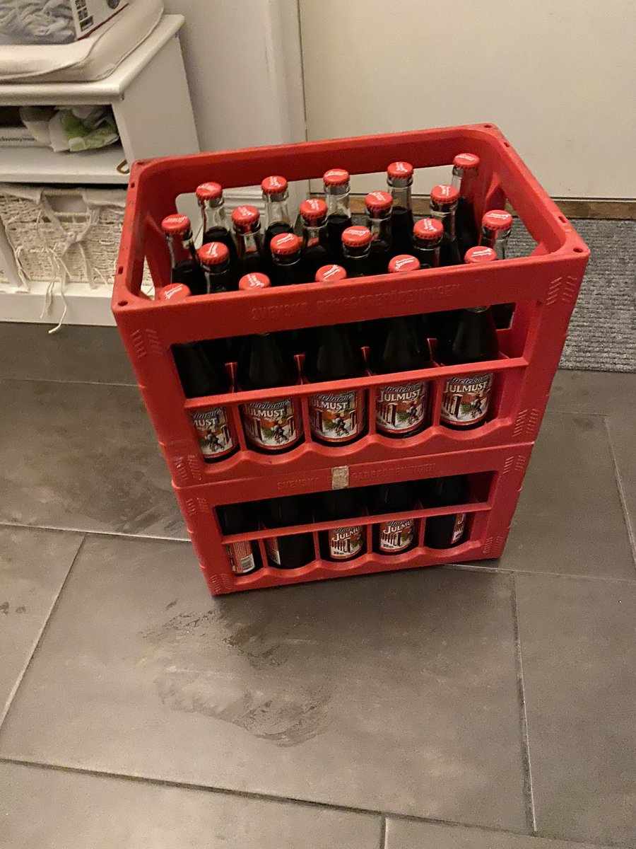 Vill tacka alla som redan hört av sig med tips på vart man kan finna det årets viktigaste dryck det ”svartaguldet” 🙌🏻 konstaterar att julen 2022 redan är räddad 14/12 🙏🏻  #3backarläskTackar #halleluljah  <a href="/CarlsbergSWE/">Carlsberg Sverige AB</a>