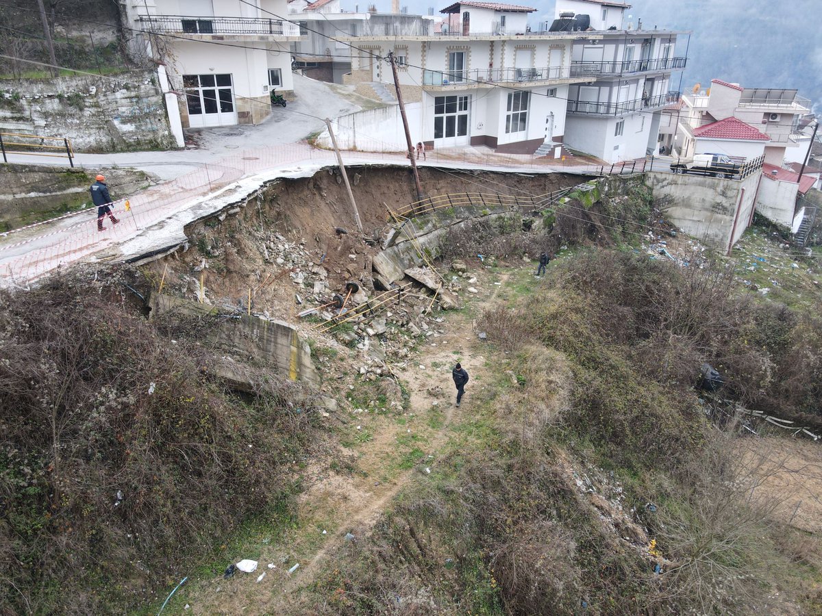 riskacduth's tweet photo. The immediate response of the Geotechnical and Geological hazard team to a retaining wall failure that occurred yesterday at the village of Echinos, in the prefecture of Xanthi in Northern Greece. 
 #geotechnicalengineering #riskassessment #geological https://t.co/qXe7yUFPNT