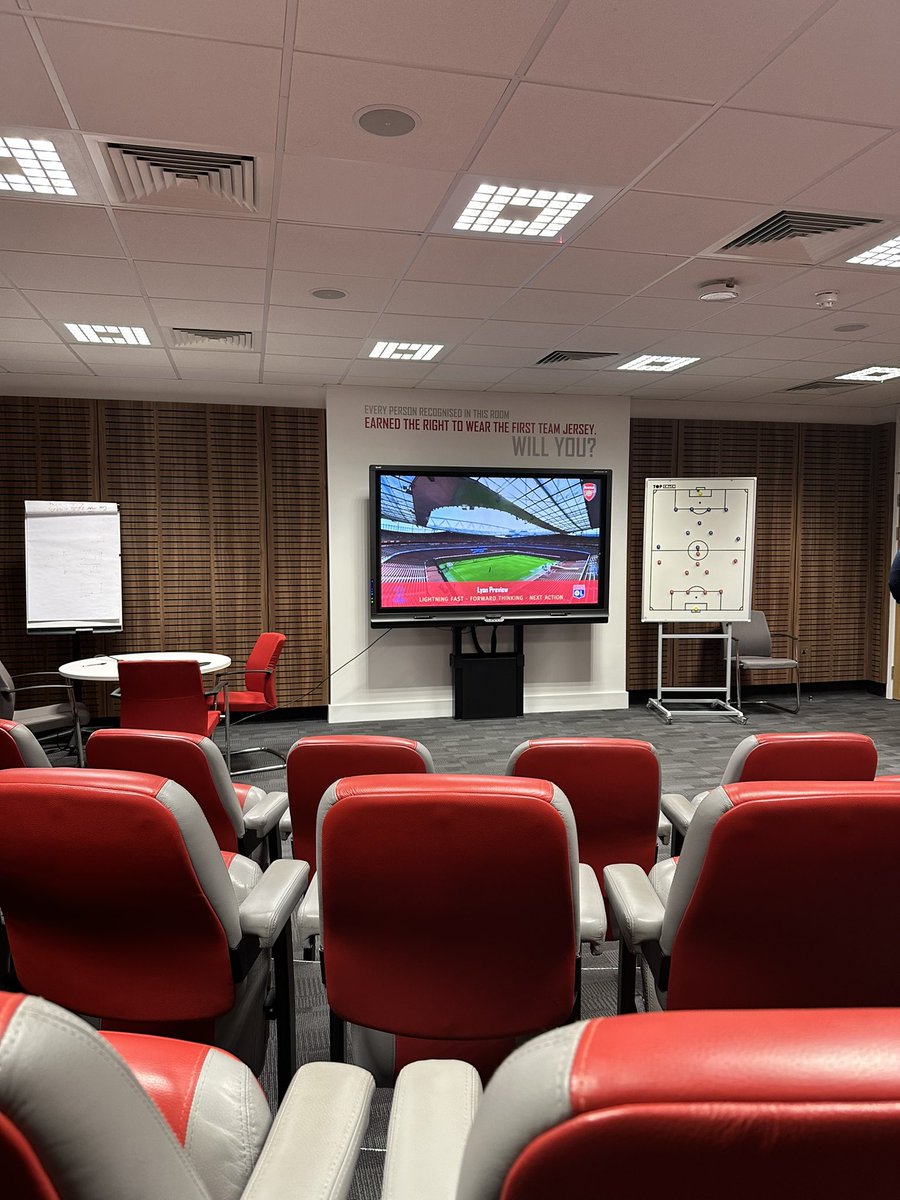 Daniel Angergård tweet media