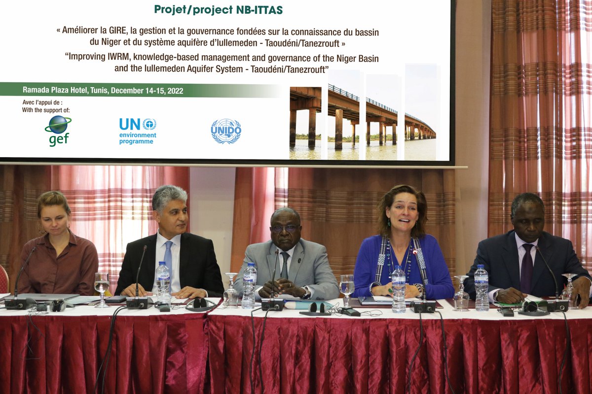 OSS_Comms's tweet photo. Shared water resources: opening of the NB-ITTAS regional project Steering Committee, Tunis, December 14, 2022 by @OSS_Comms in partnership with the Niger Basin Authority (NBA), UNIDO and UNESCO
#ABN
#ITTAS
#water
#Africa
#oss30years
#transboundary https://t.co/oz3a8widyt