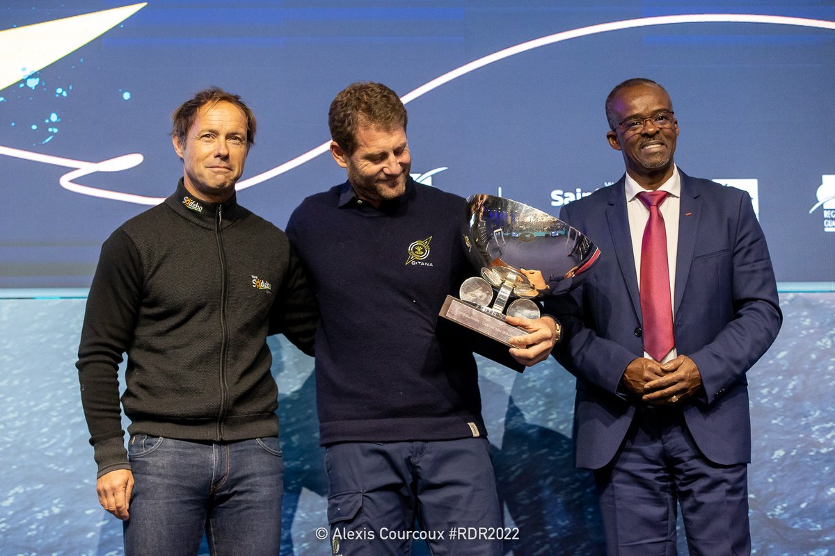 [(REMISE DES PRIX 🏆)] Samedi, les skippers ont reçu leurs prix au @NauticParis. Un moment d'émotions durant lequel on a pu se rappeler de l'intensité de cette édition de tous les records ! 🤩 Encore un grand bravo à eux qui ont mené une bataille sans nom sur l'Atlantique 👏