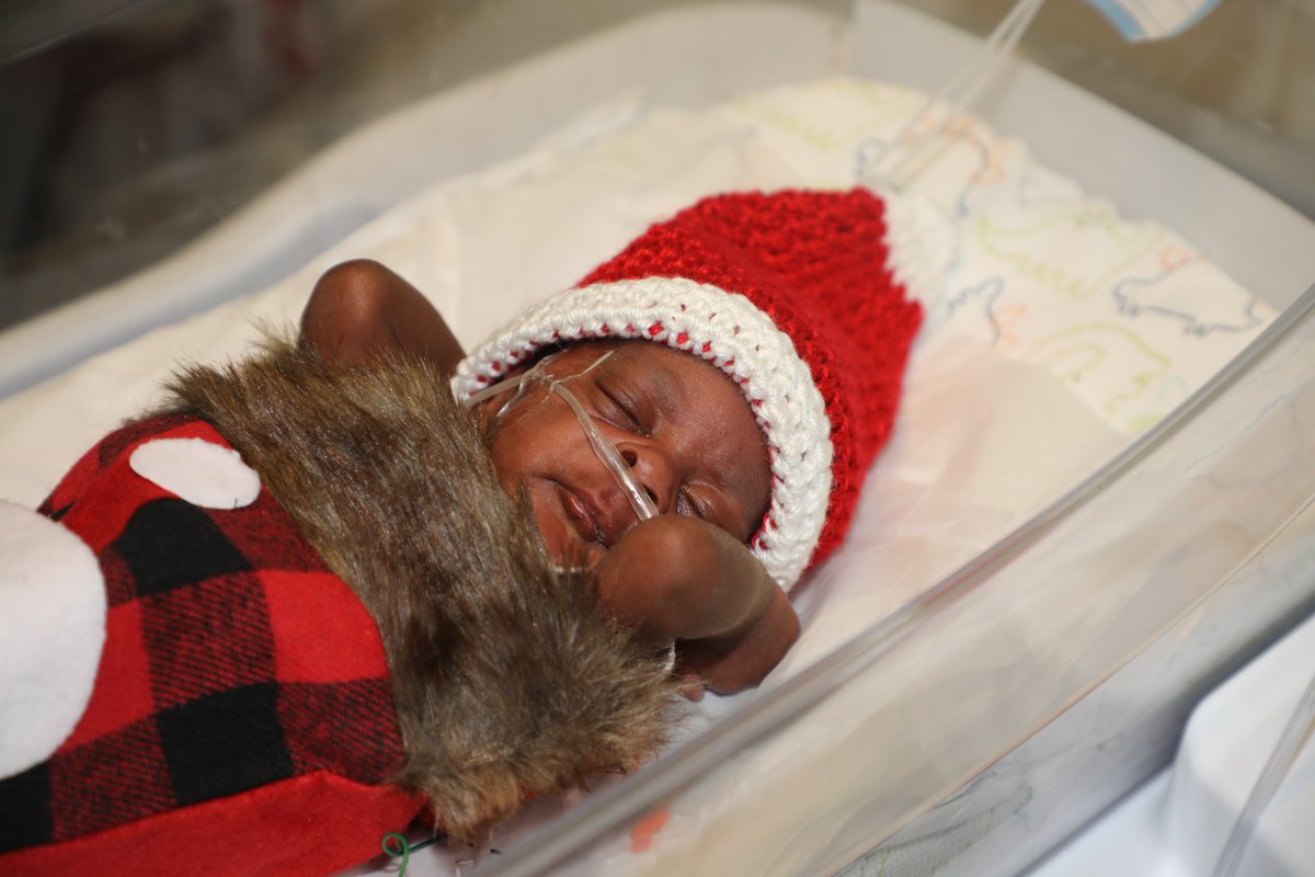 UNCHealthRex's tweet photo. HEARTWARMING β€οΈπ | Babies at the UNC Health Rex Women's Center NICU were dressed in holiday hats and stockings on Tuesday. Take a look!
#rex #rexbaby #holidays #nicu https://t.co/kndMko46IT