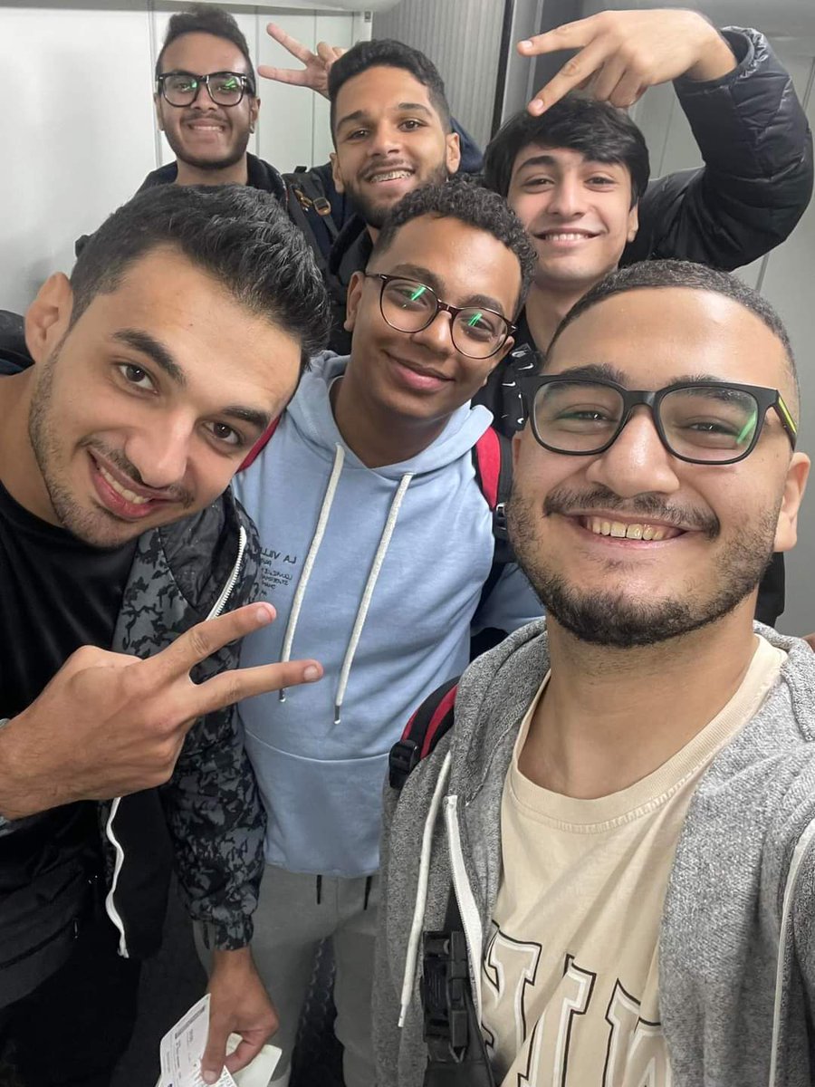 Wasn't the best day for us in the group stage, but we take the loss.

And if there's one thing that makes it easier it's that our brothers in <a href="/TEAMRAAD/">RA'AD⚡👑</a> are still in it blasting through the group stages 💙

Cheerleader mode: ON
<a href="/redbullgaming/">Red Bull Gaming</a> <a href="/bravadogaming/">Bravado Gaming</a> 
#bringthebravado