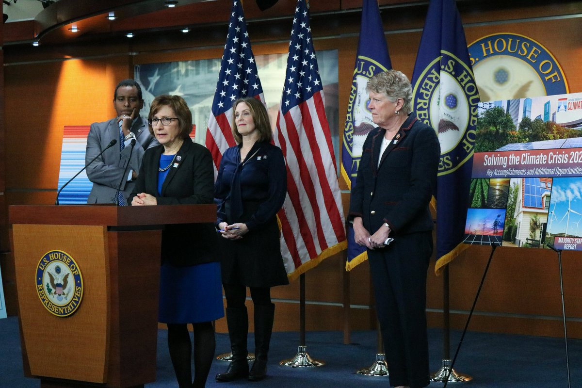 Suzanne Bonamici tweet media